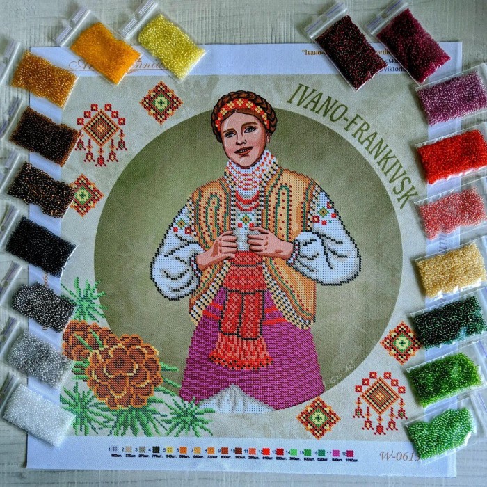 NW-0613 Івано-Франківськ. Традиційні костюми України. Набір для вишивки бісером