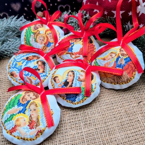 СК-7003 - набір новорічних іграшок під вишивку "Святе Сімейство"